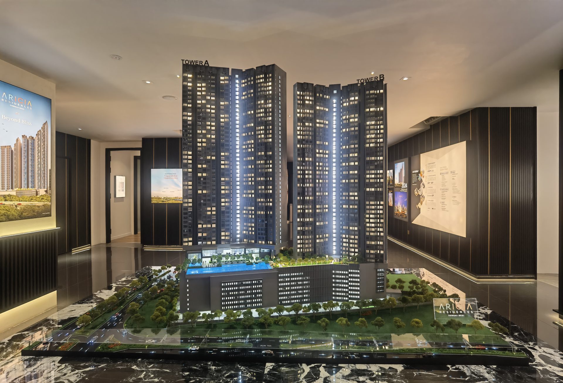 Aricia Residences scale model at the sales gallery, actual photo